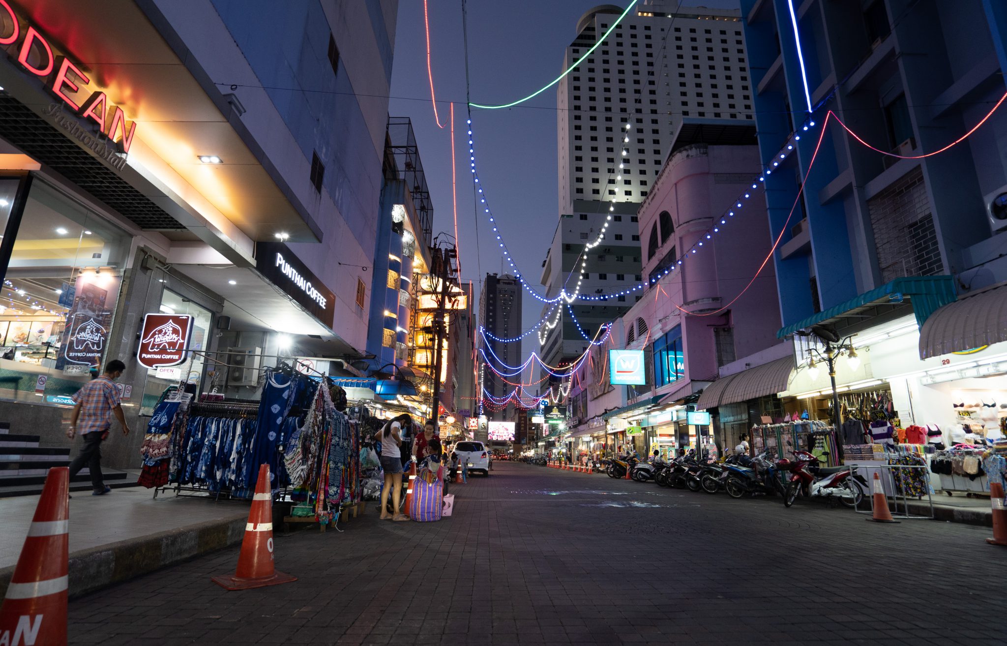 พิษเศรษฐกิจและโควิดแรง! โรงแรมเมืองหาดใหญ่ปิดชั่วคราว 3 แห่ง และร้านดังร่วม 75 ปีปิดถาวร