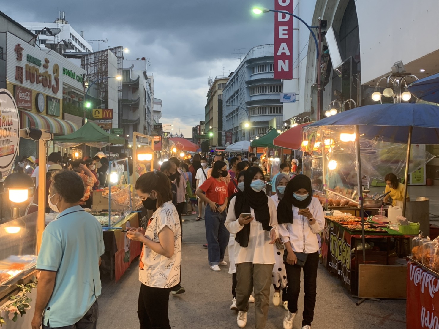 ถนนคนเดินหาดใหญ่