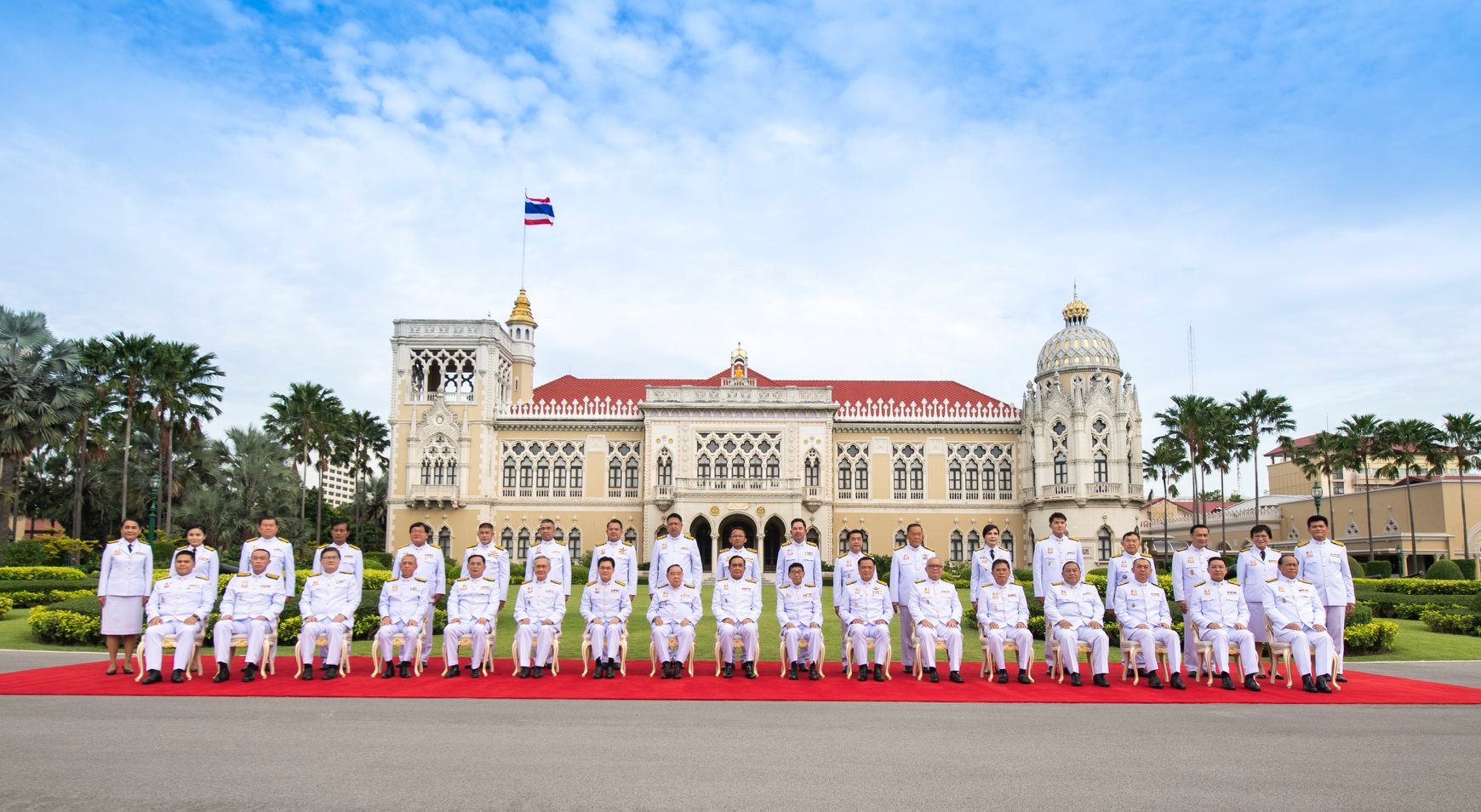 มีการเสนอที่ประชุม ครม. ให้พิจารณาวันหยุดชดเชยเทศกาลสงกรานต์ที่ยังเหลืออยู่อีก 2 วัน โดยช่วงเช้าก่อนเข้าประชุม นายอิทธิพล คุณปลื้ม รัฐมนตรีว่าการกระทรวงวัฒนธรรม คาดการณ์ความเป็นไปได้มากที่สุดคือวันที่ 4 และ 7 ก.ย. 2563 ทำให้มีวันหยุดยาว 4 วัน และขอให้รอมติที่ประชุมอีกครั้ง