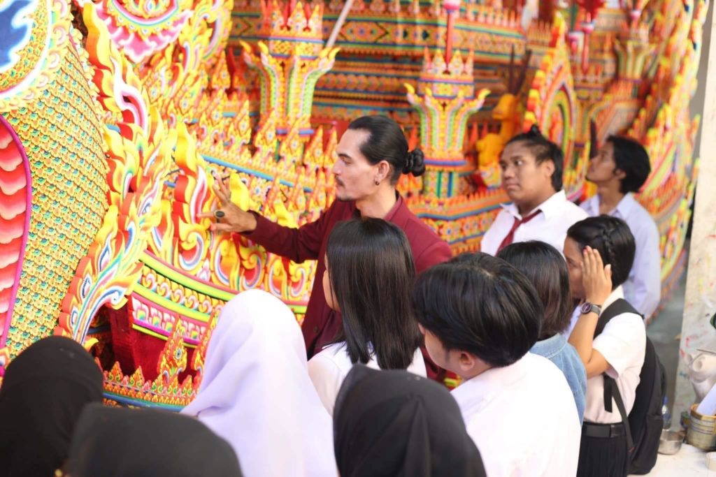 ความภาคภูมิใจชาวสงขลา ส่งมิสแกรนด์ขึ้นเวทีระดับประเทศ โดยชุดประจำจังหวัดเรือพระแห่งสยาม สุดอลังการ