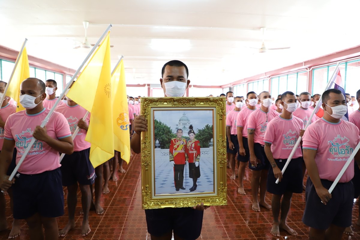 ทัณฑสถานสงขลา ปล่อยตัวผู้ต้องราชทัณฑ์ 396 ราย ท่ามกลางความปลาบปลื้มยินดีแก่ญาติพี่น้อง