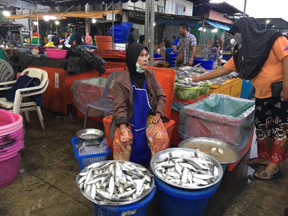 เปิดตลาด SeaFoodMarket พัฒนาท่าเทียบเรือประมงชายแดนใต้เล็งเป็นแหล่งท่องเที่ยว-จุดเช็คอินใหม่ของสงขลา-ปัตตานี