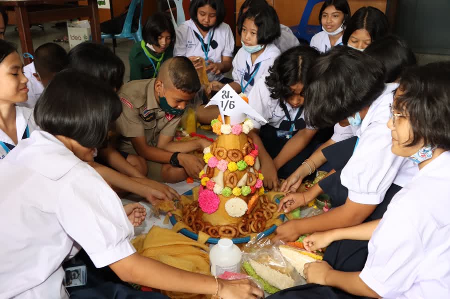 จังหวัดสงขลา โรงเรียนเทศบาล 1 (เอ็งเสียงสามัคคี) จัดกิจกรรมทำบุญร่วมสืบสานประเพณีสารทเดือนสิบ