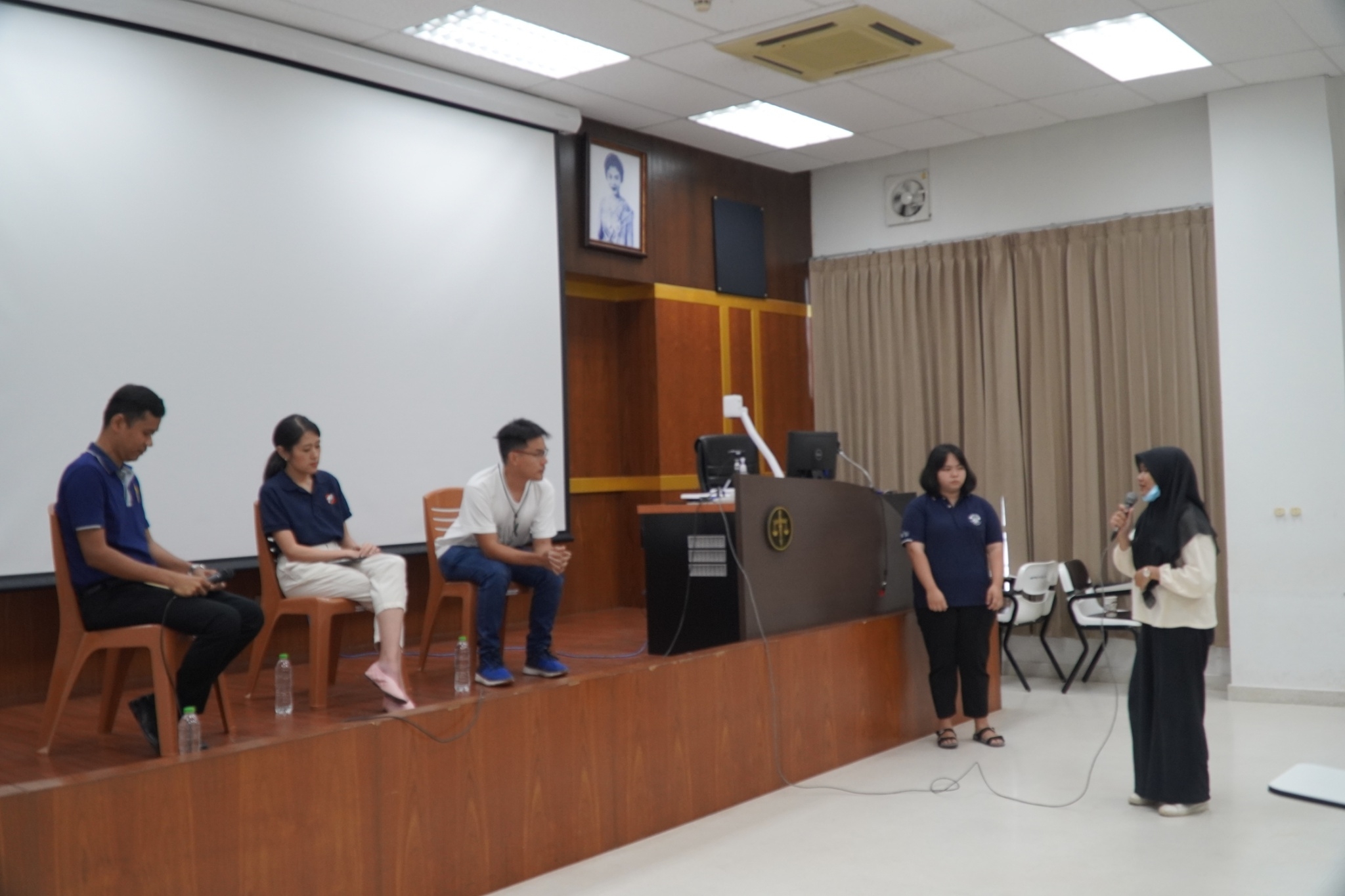 เปิดมุมมองของ “คุณช่อ พรรณิการ์ วานิช“ ร่วมพูดคุยกับเยาวชนคนรุ่นใหม่ หัวข้อการเมืองผ่านหนัง the kingmaker