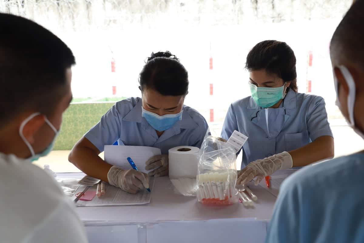   จังหวัดสงขลา นำรถเก็บตัวอย่างชีวนิรภัยพระราชทาน ตรวจหาโรคติดเชื้อโควิด-19 ให้กับ ผู้ต้องราชทัณฑ์ เรือนจำจังหวัดสงขลา