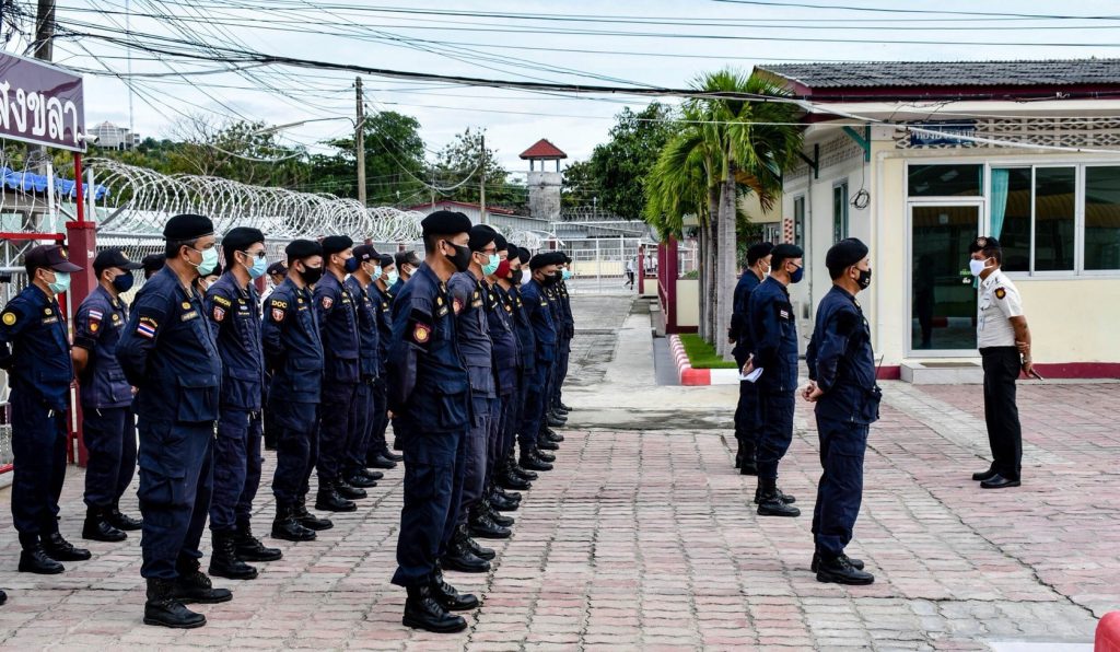 เรือนจำจังหวัดสงขลา เปิดปฏิบัติการจู่โจมตรวจค้นเรือนจำกรณีพิเศษ ตรวจหาสารเสพติด สุ่มตรวจปัสสาวะผู้ต้องขัง 