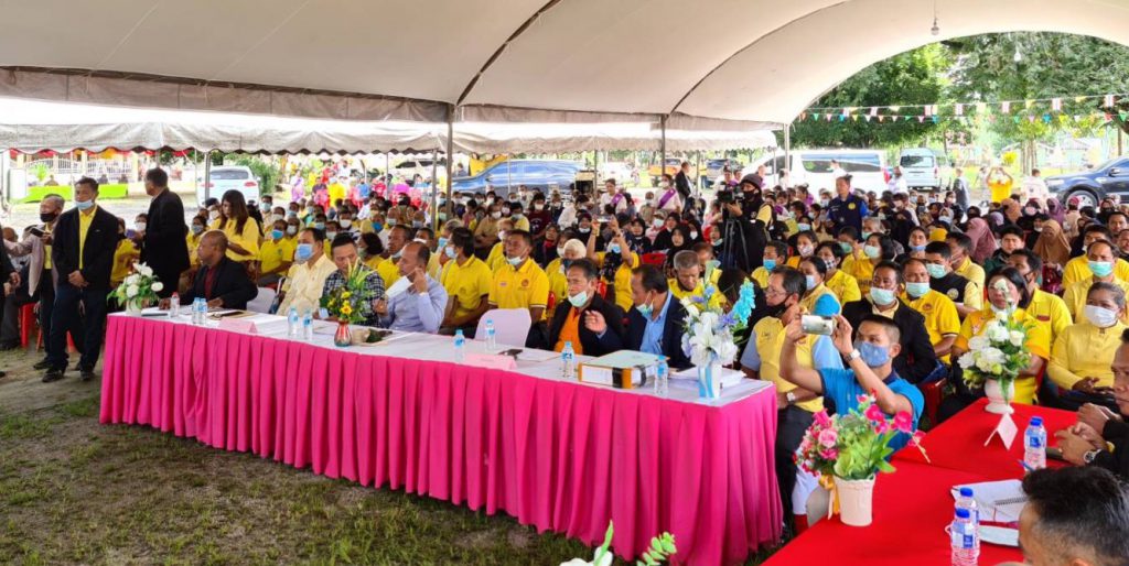 ศูนย์ดำรงธรรมเร่งแก้ไขปัญหา ชาวบ้านอ.หาดใหญ่กว่า 475 ครัวเรือน ร้องเรียนไม่มีเอกสารสิทธิ์ที่อยู่อาศัย