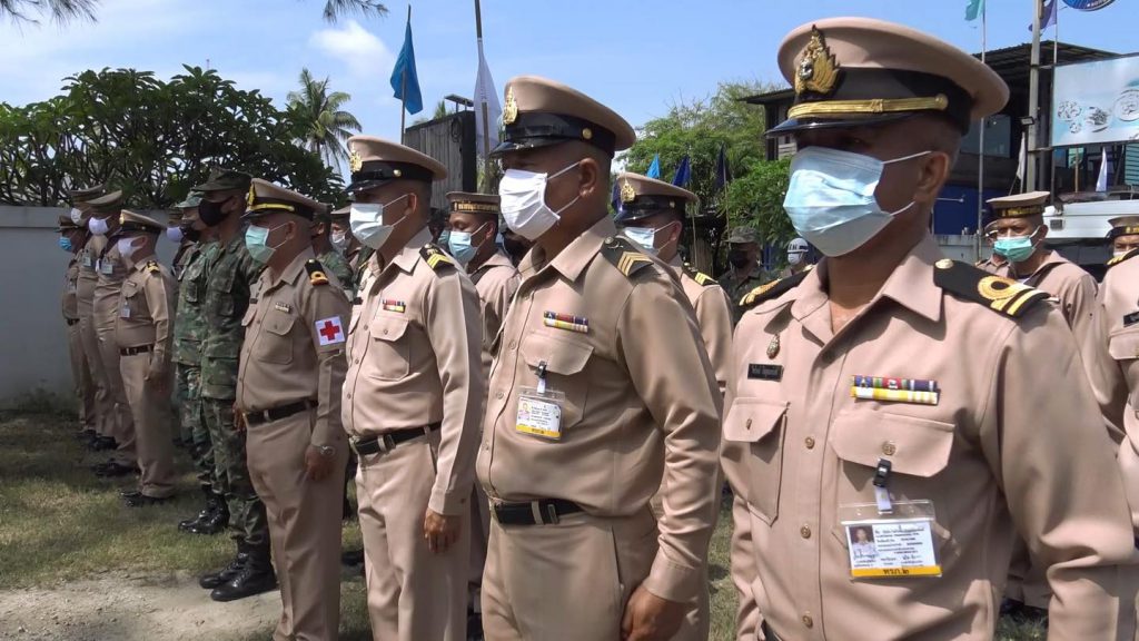 สำหรับในปีนี้เนื่องจากเริ่มมีการแพร่ระบาดของเชื้อไวรัสโควิด-19 ทำให้ทางทัพเรือภาคที่ 2 มีความห่วงใยพี่น้องประชาชนที่เดินทางสัญจรผ่านจุดบริการประชาชนทัพเรือภาคที่ 2 ที่ยังไม่มีหน้ากากอนามัย โดยได้ทำการแจกหน้ากากอนามัยพร้อมเจลแอลกอฮอล์ล้างมือให้กับประชาชนในห้วงเทศกาลปีใหม่ ยุคโควิด-19 เพื่อให้ประชาชนได้นำไปใช้สวมใส่เพื่อความปลอดภัย