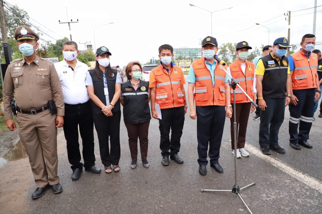 รมช.มท.2 ลงพื้นที่เยี่ยมจุดตรวจและให้กำลังใจเจ้าหน้าที่ พื้นที่สิงหนคร สทิงพระ ระโนด