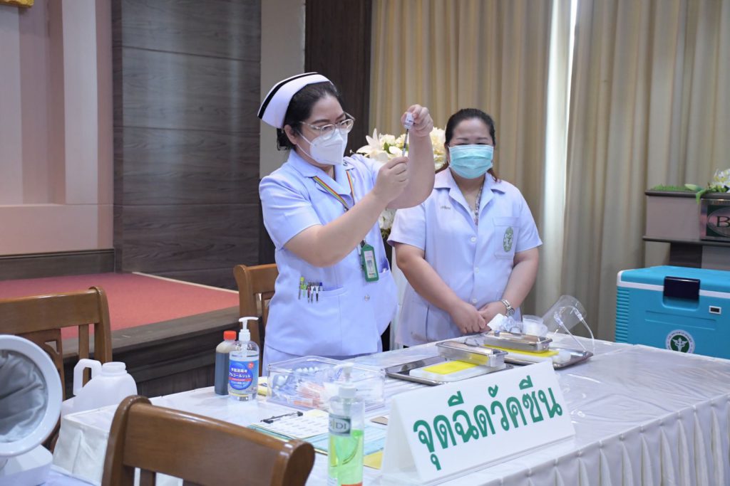 นายกบิ๊กตู่ ฉีดวัคซีนแอสตราเซเนกาเข็ม 2 แล้ว ยันปชช.ทุกคนขอให้มั่นใจวัคซีนในไทย 3 S 34111552