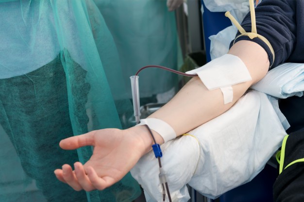 close up arm man who donates blood male donor gives blood mobile blood donation center donation support selective focus 92695 852 HATYAITODAY