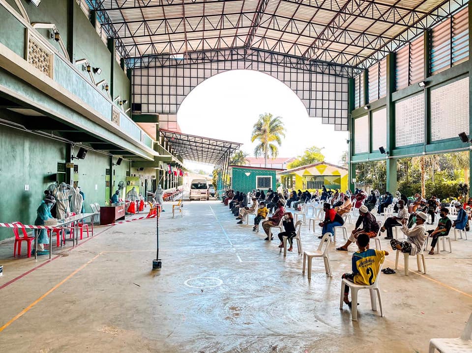 วิกฤตรพ.จะนะเตียงผู้ป่วยโควิด-19 ล้น โรงเรียนรุ่งโรจน์วิทยาเตรียมทำรพ.สนาม 4 203204858 1006205993251528 1403017653756422117 N