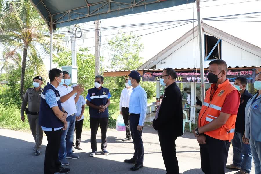 จังหวัดสงขลา คุมเข้มมาตรการคัดกรองผู้เดินทางเข้า-ออก กำชับเจ้าหน้าที่ตรวจสอบยานพาหนะที่เดินทางเข้า-ออกทุกคัน 1 93487fa9c674feecb845e90bf1043526 Small