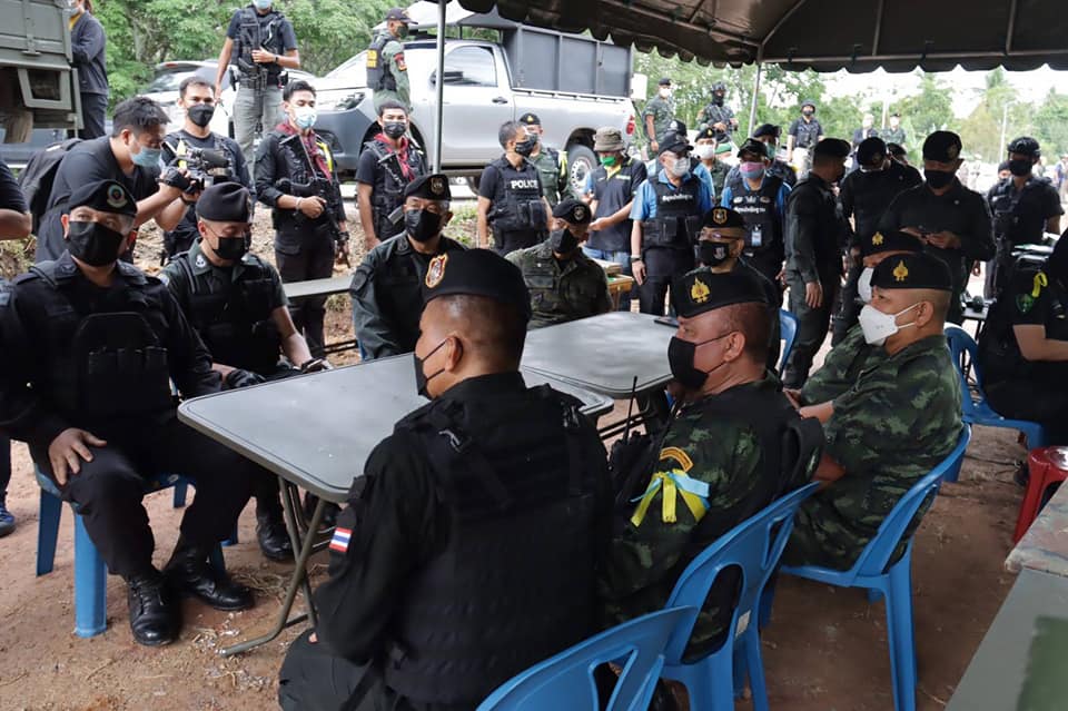 เจ้าหน้าที่เข้าบังคับใช้กฎหมายจับกุมและวิสามัญคนร้าย ในพื้นที่ บ้านชะเมาสามต้น และบ้านบือแนบาแด อ.สายบุรี จ.ปัตตานี 2 212276489 2274309839367258 4996944655601458390 N