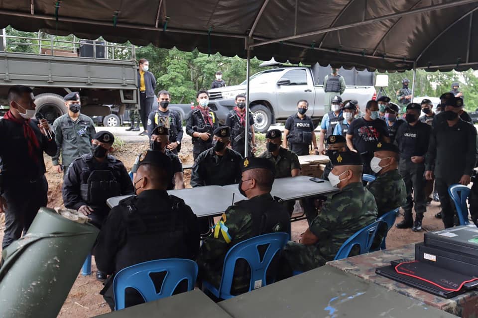 เจ้าหน้าที่เข้าบังคับใช้กฎหมายจับกุมและวิสามัญคนร้าย ในพื้นที่ บ้านชะเมาสามต้น และบ้านบือแนบาแด อ.สายบุรี จ.ปัตตานี 6 212387090 2274310016033907 6299342397105804781 N