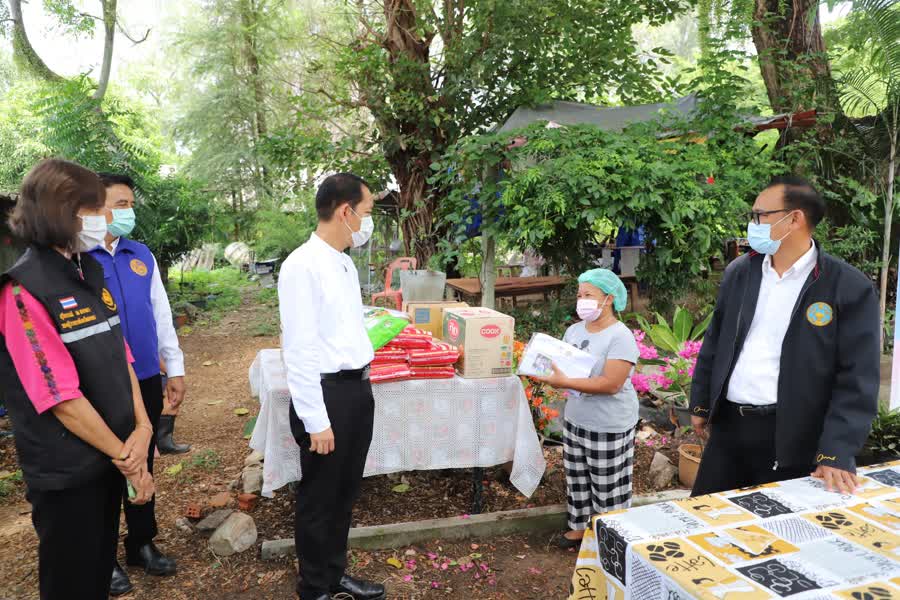 ผู้ว่าราชการสงขลา มอบข้าวสารให้แก่ประชาชนในเขตเทศบาลนคร จำนวน 70 ถุง 1 66c35f2e39f07af3a6aff8b4a21e2ee2 Small