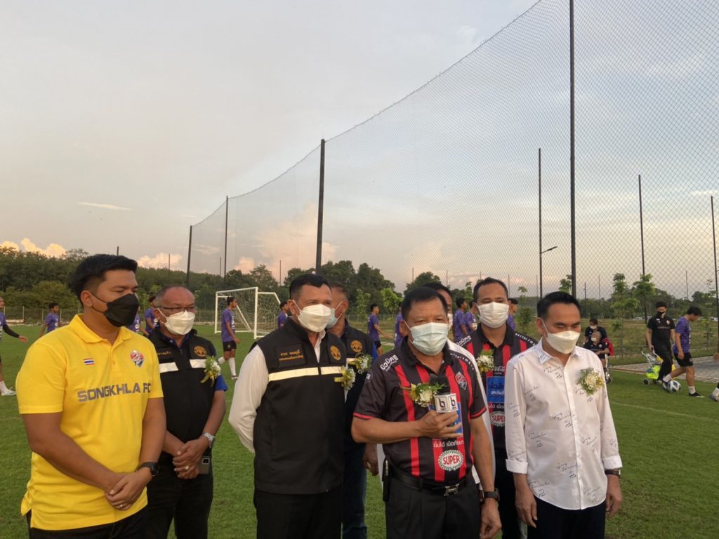 สโมสรสงขลา เอฟซี เปิดตัวที่ปรึกษาสโมสร พร้อมขอบคุณผู้ใหญ่ใจดีร่วมเป็นที่ปรึกษา เตรียมเดินหน้าไทยลีก 2 3 S 19046423