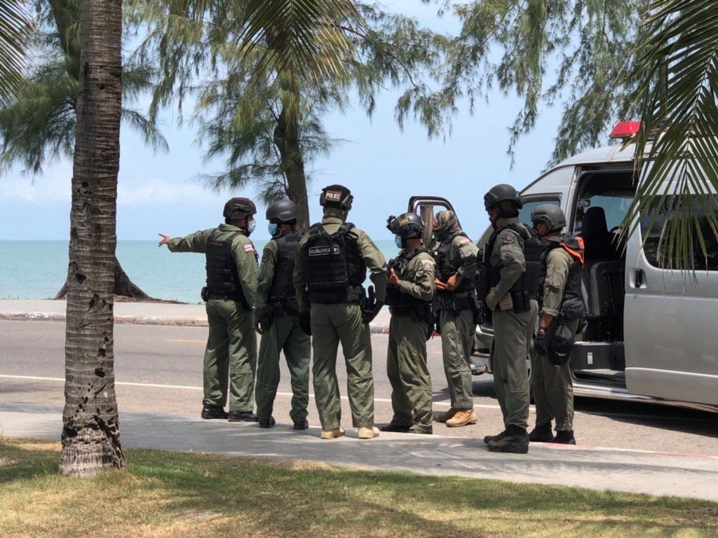 สงขลา ชุด EOD วัตถุต้องสงสัยวางอยู่บริเวณรูปปั้นคนอ่านหนังสือ ริมหาดชลาทัศน์ 3 245796175 2934602950123280 7841728920519007665 N