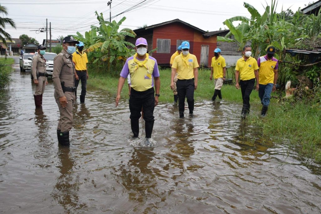 จังหวัดสงขลา มอบถุงยังชีพให้แก่ประชาชนอ.กระแสสินธุ์ หลังบ้านเรือนถูกน้ำท่วมขัง 5 263793144 438273694537103 6395823723408862143 N