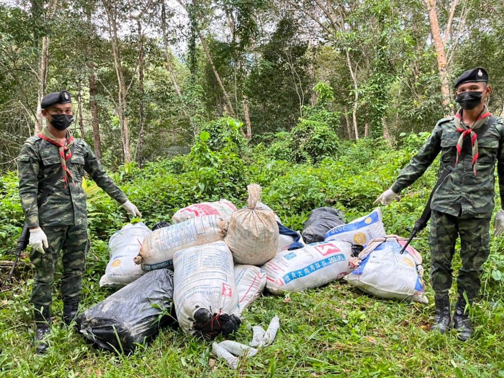 สงขลา กองกำลังเทพสตรียึดใบพืชกระท่อมสดกว่า 400 กิโลกรัม บริเวณแนวชายแดนมาเลเซีย 1 264248100 2403915456406695 3285260605631937466 N