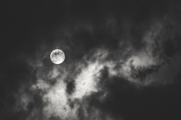 Dark Shot Full Moon Spreading Light Clouds During Nighttime 181624 4338