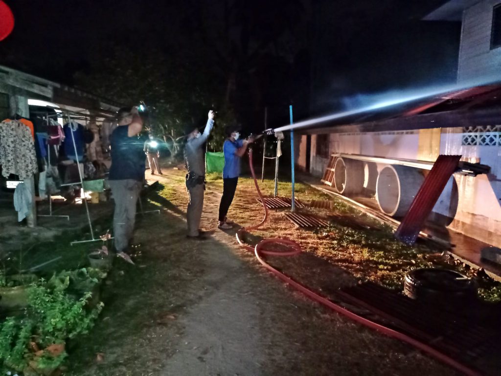 สงขลา ไฟไหม้บ้านไม้ 2 ชั้นในอ.นาหม่อม เผยสาเหตุจุดเทียนไหว้พระทิ้งไว้ 1 273457594 1580735035635788 9012673777111951996 N