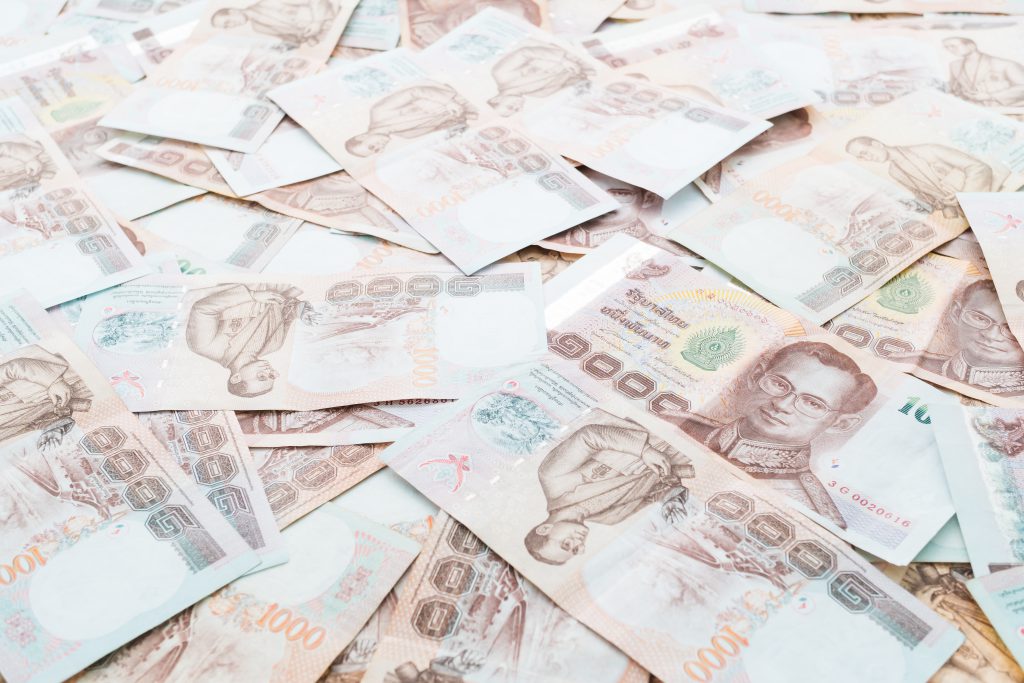 ครม.ช่วยลดอัตราเงินสมทบ ประกันสังคมม. 33 ม. 39 ม. 40 เริ่ม พ.ค.-ก.ค.65 2 Thai Banknote And Cash