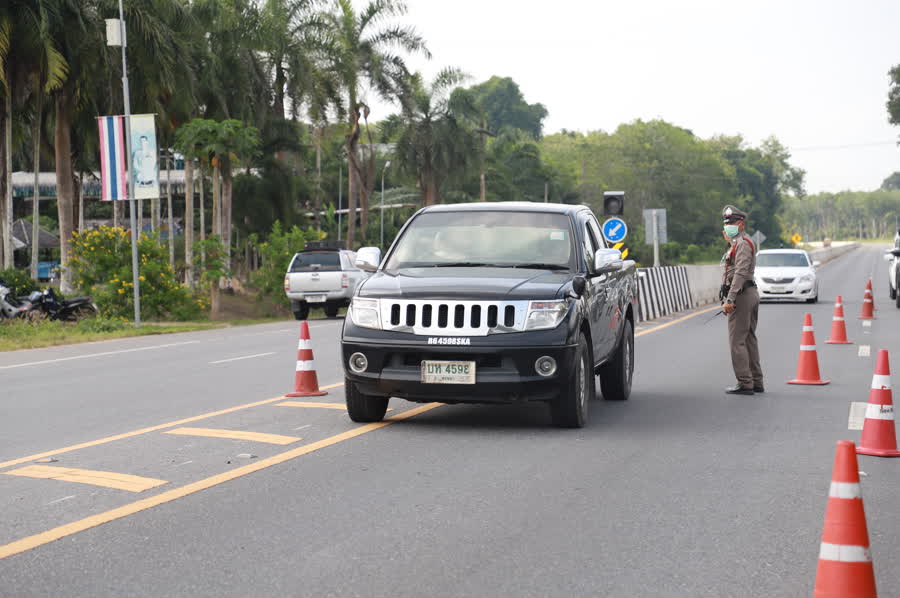 รองผู้ว่าฯ สงขลา ลงพื้นที่เยี่ยมจุดตรวจ ให้กำลังใจเจ้าหน้าที่ในช่วงเทศกาลสงกรานต์ 2565 4 011c27fd8f7f618093322dd32ceec8ca Small