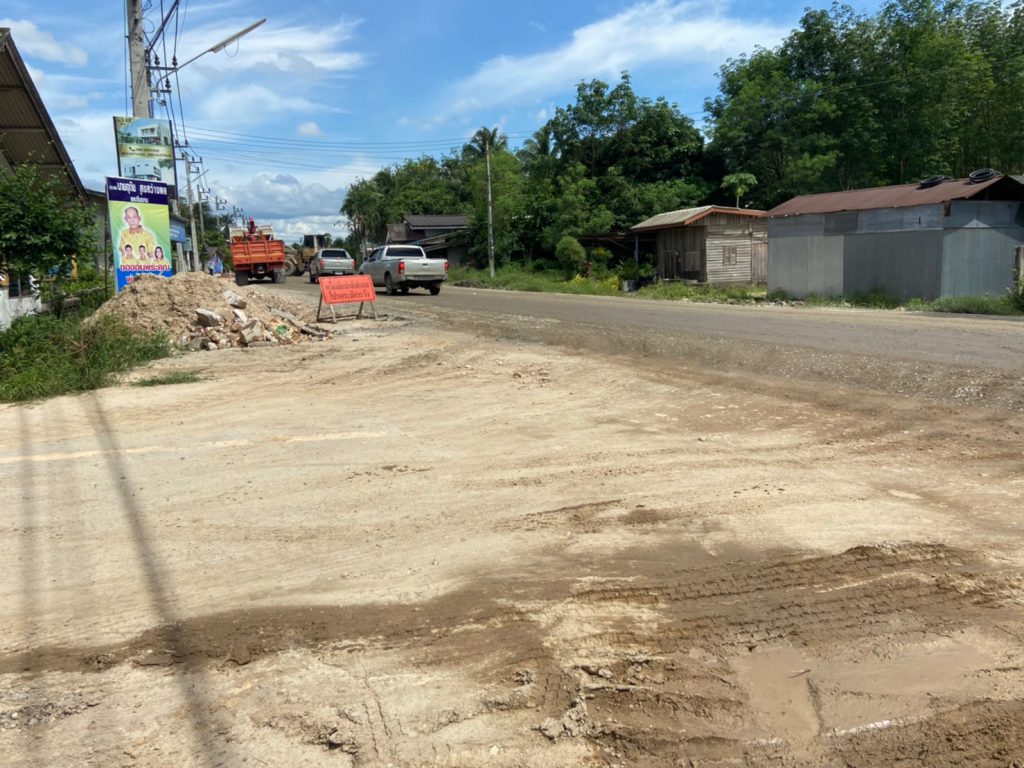 สงขลา บ้านนาหลา-ท่าข้ามก่อสร้างถนนเพื่อความสะดวกสบายในการสัญจรของพี่น้องประชาชน 6 Line Album ทำถนนท่าข้าม ๒๒๐๖๐๑ 0