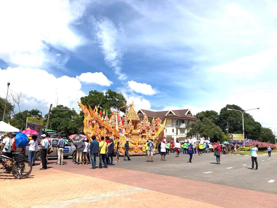 เทศบาลนครสงขลา เชิญเที่ยวงานประเพณี "ลากพระและตักบาตรเทโว " ประจำปี 2565 1 44708870 1692496574192238 7737113997236764672 N